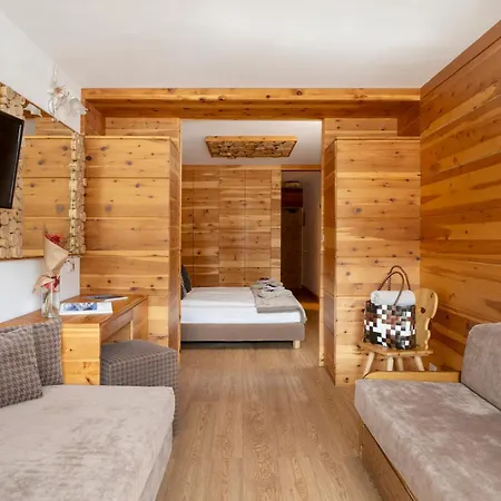Hotel Dahu Madonna di Campiglio Exterior photo
